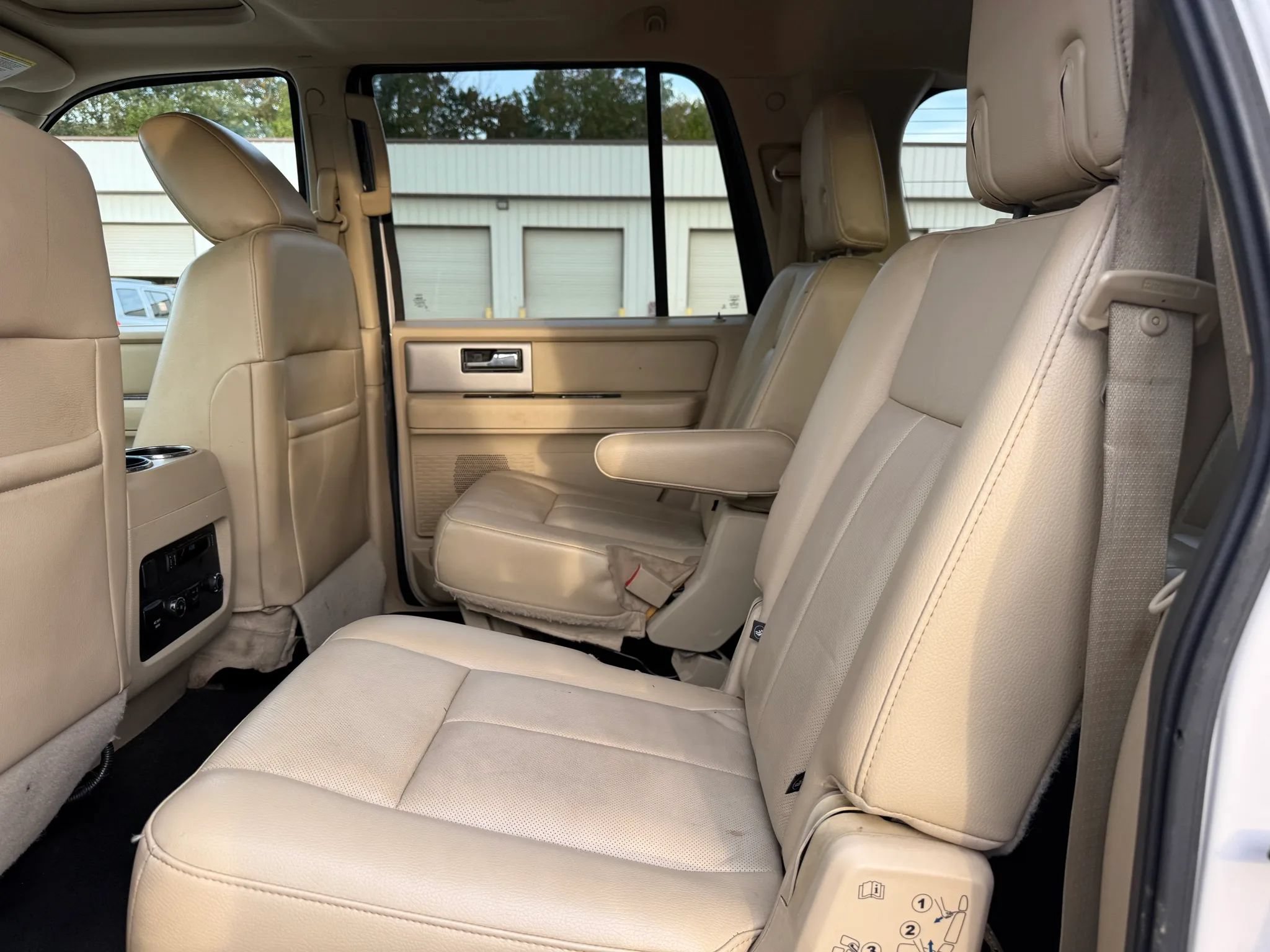 Used 2016 Ford Expedition EL Limited w/ Equipment Group 301A AWD/4WD image 21