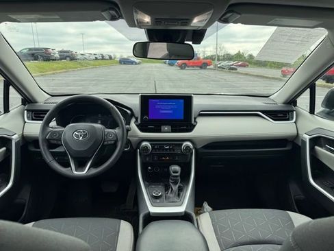 Used 2024 Toyota RAV4 XLE w/ Convenience Package image 13