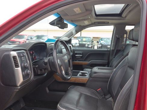 Used 2018 Chevrolet Silverado 1500 High Country AWD/4WD image 16