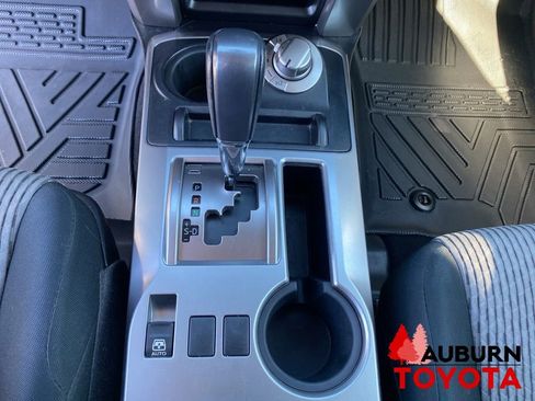 Used 2016 Toyota 4Runner SR5 AWD/4WD image 39