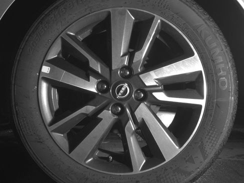 Used 2025 Nissan Versa SV image 14