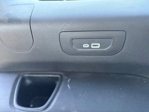 Used 2024 Jeep Grand Cherokee L Laredo AWD/4WD image 17