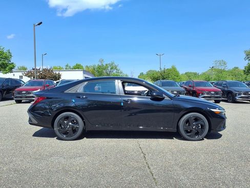 New 2026 Hyundai Elantra Sport FWD image 4