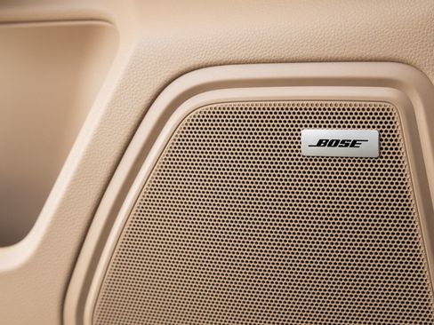 Certified 2023 Porsche Macan AWD/4WD image 20