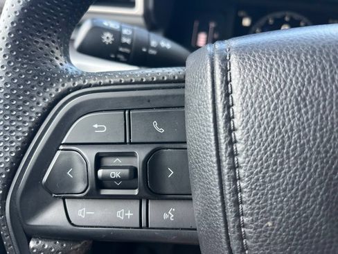 Used 2025 Toyota Tacoma SR5 AWD/4WD image 13