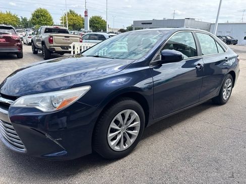 Used 2015 Toyota Camry LE FWD image 9