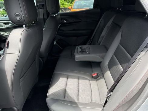 Used 2023 Chevrolet TrailBlazer RS FWD image 12
