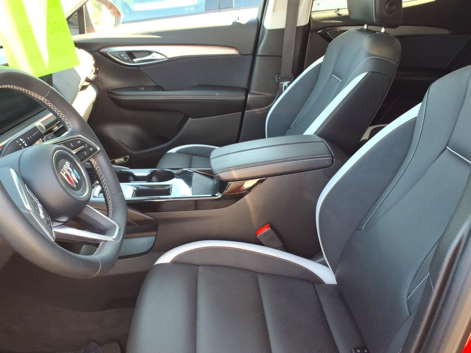 Used 2025 Buick Envision Sport Touring AWD/4WD image 7