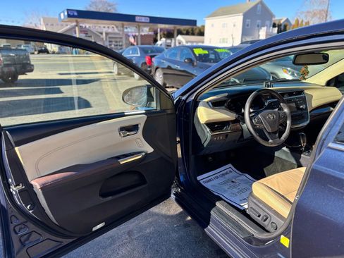 Used 2014 Toyota Avalon XLE Touring image 10