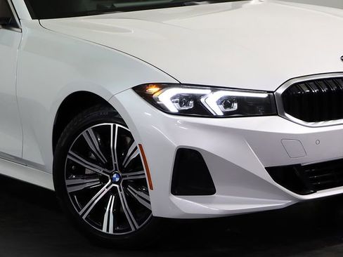 Used 2025 BMW 330i xDrive Sedan AWD/4WD image 8