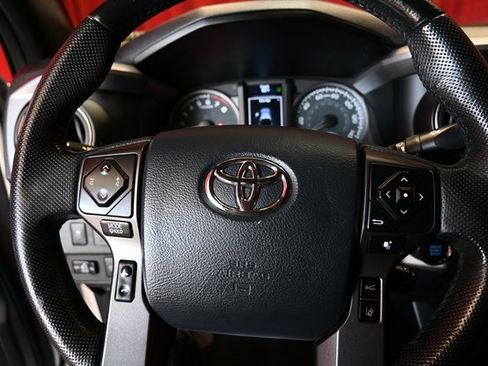 Certified 2020 Toyota Tacoma TRD Off-Road image 24