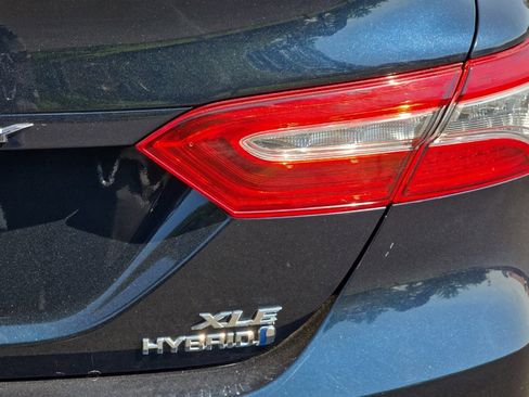 Used 2020 Toyota Camry XLE image 25