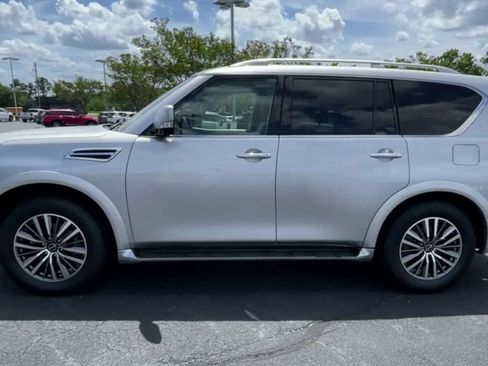 Used 2024 Nissan Armada SL AWD/4WD image 5