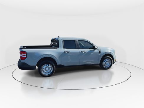 Used 2024 Ford Maverick XL image 9