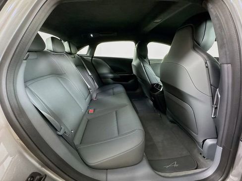 Used 2024 Lucid Air Pure RWD image 42