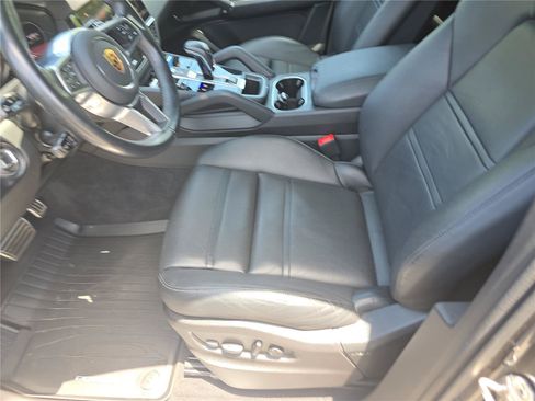 Used 2022 Porsche Cayenne S AWD/4WD image 21