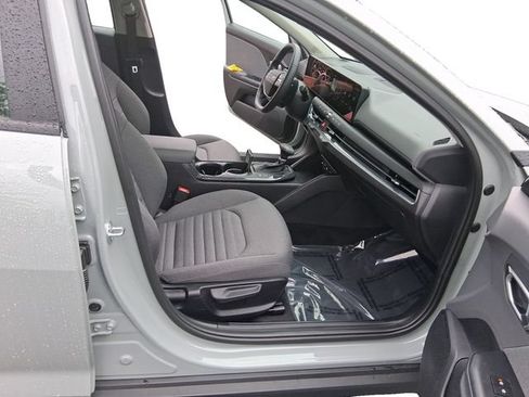 Used 2025 Kia K4 EX FWD image 17