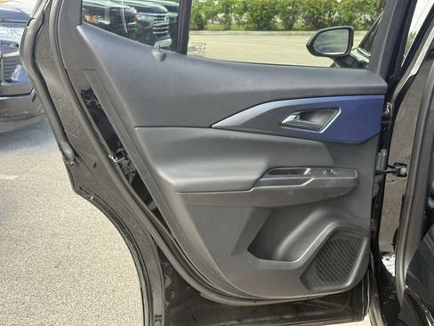 Used 2025 Chevrolet Equinox EV LT w/ Convenience Package image 32