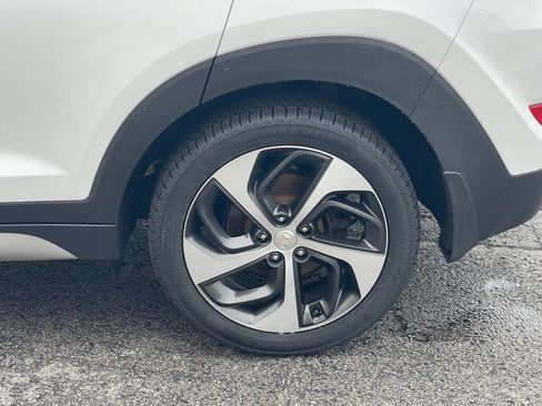 Used 2018 Hyundai Tucson Value AWD/4WD image 39