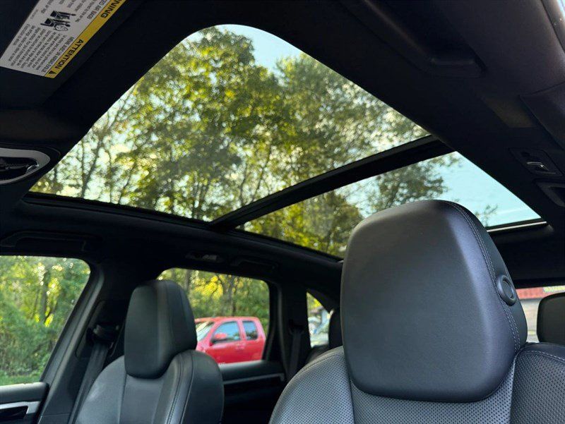 Used 2016 Porsche Cayenne AWD/4WD image 12