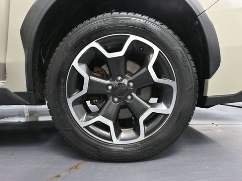 Used 2015 Subaru Crosstrek 2.0i Premium AWD/4WD image 14