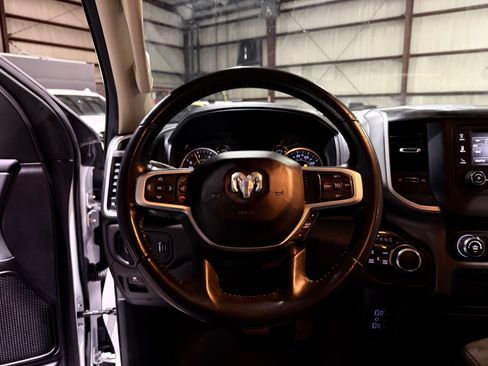 Used 2020 RAM 1500 Big Horn AWD/4WD image 30