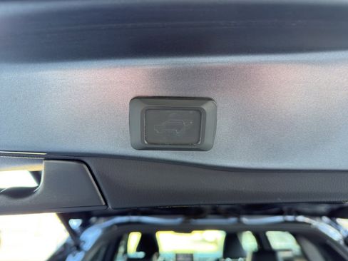 Used 2021 Toyota RAV4 XSE image 17