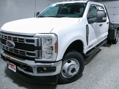 Used 2024 Ford F350 XLT w/ FX4 Off-Road Package AWD/4WD image 31