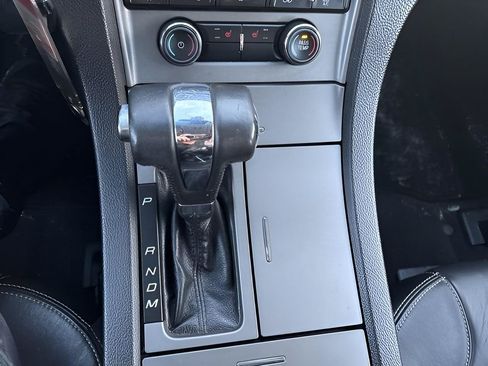 Used 2010 Ford Taurus SEL FWD image 29