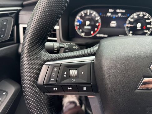 Used 2023 Mitsubishi Outlander SEL Black Edition image 20