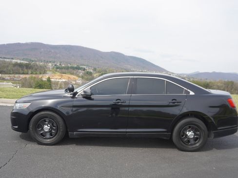 Used 2013 Ford Taurus Police Interceptor AWD image 4