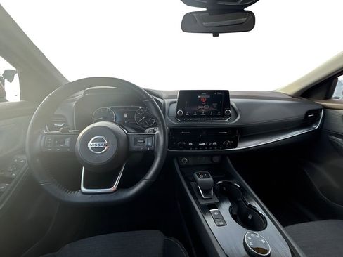 Used 2021 Nissan Rogue SV image 17