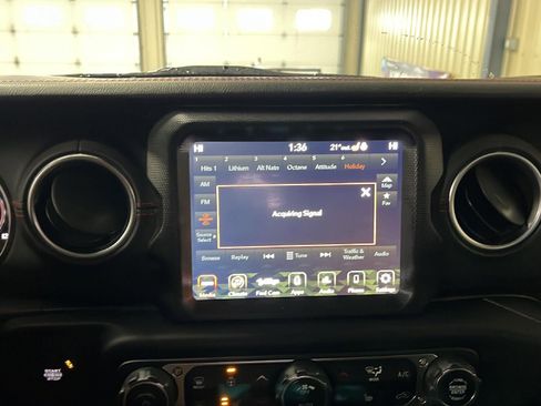 Used 2020 Jeep Gladiator Rubicon image 18