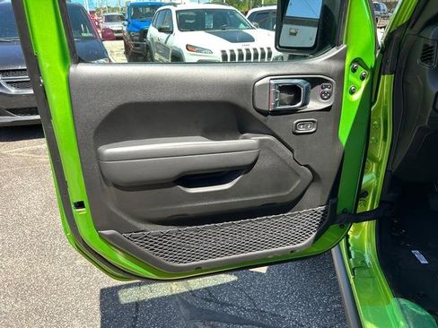 New 2025 Jeep Gladiator Willys image 10