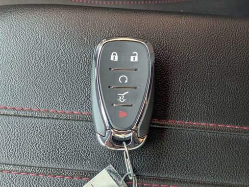 Used 2022 Chevrolet Blazer RS w/ Enhanced Convenience Package FWD image 32