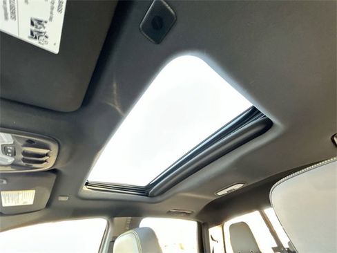 Certified 2024 Chevrolet Colorado ZR2 w/ ZR2 Convenience Package III image 19