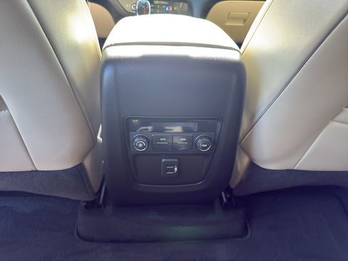 Used 2018 Buick Enclave Essence w/ Trailering Package image 32