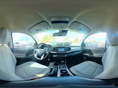 Used 2019 Toyota Tacoma SR5 image 33