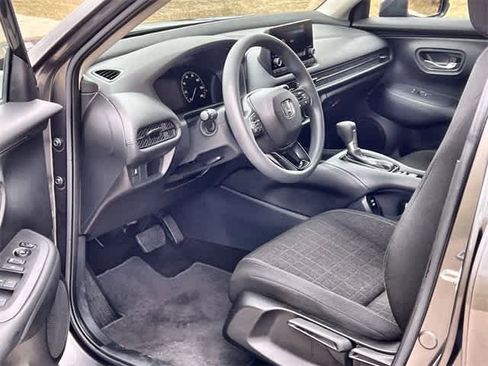Certified 2024 Honda HR-V LX image 3