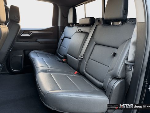 Used 2026 Chevrolet Silverado 1500 LT Trail Boss w/ LT Trail Boss Premium Package AWD/4WD image 24