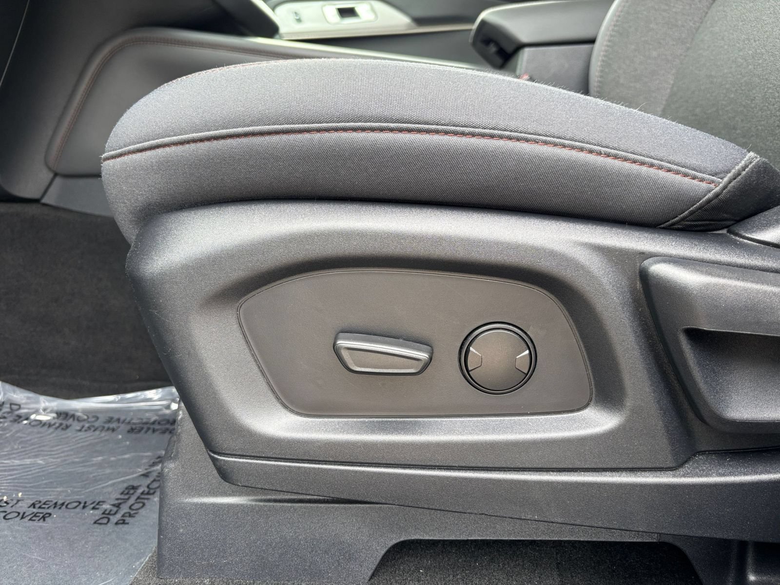 Used 2026 Ford Explorer Active AWD/4WD image 21