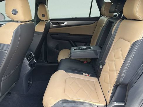 New 2026 Volkswagen Atlas Cross Sport SE FWD image 31