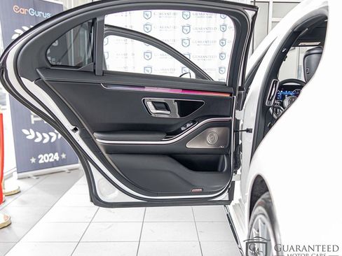 Used 2022 Mercedes-Benz S 500 4MATIC w/ AMG Line Package image 33