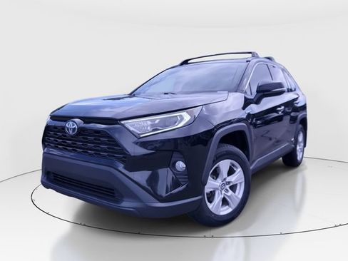 Used 2020 Toyota RAV4 XLE w/ Convenience Package AWD/4WD image 1