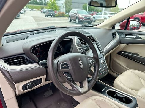 Used 2018 Lincoln MKC Premiere FWD image 10
