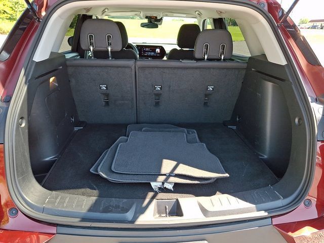 Used 2025 Chevrolet TrailBlazer LT AWD/4WD image 29