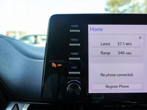 Used 2024 Toyota Sienna XLE image 25