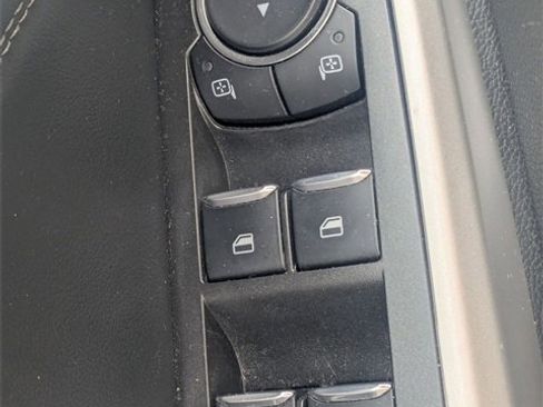 Used 2024 Ford Explorer XLT w/ Equipment Group 202A image 12