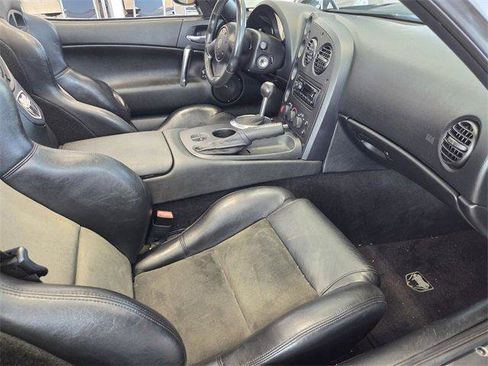 Used 2004 Dodge Viper SRT-10 image 11