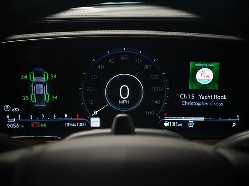 Used 2024 Cadillac Escalade Sport Platinum w/ LPO, ONYX Package image 20